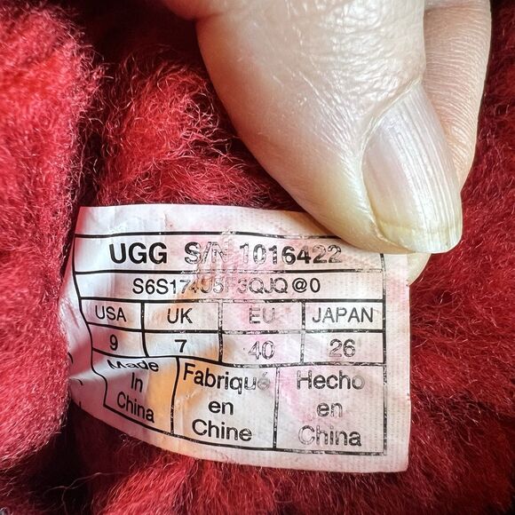 Ugg Mini Bailey Button Women’s 9 Red Classic Outdoor Winter Fur Suede Boots - Picture 6 of 6